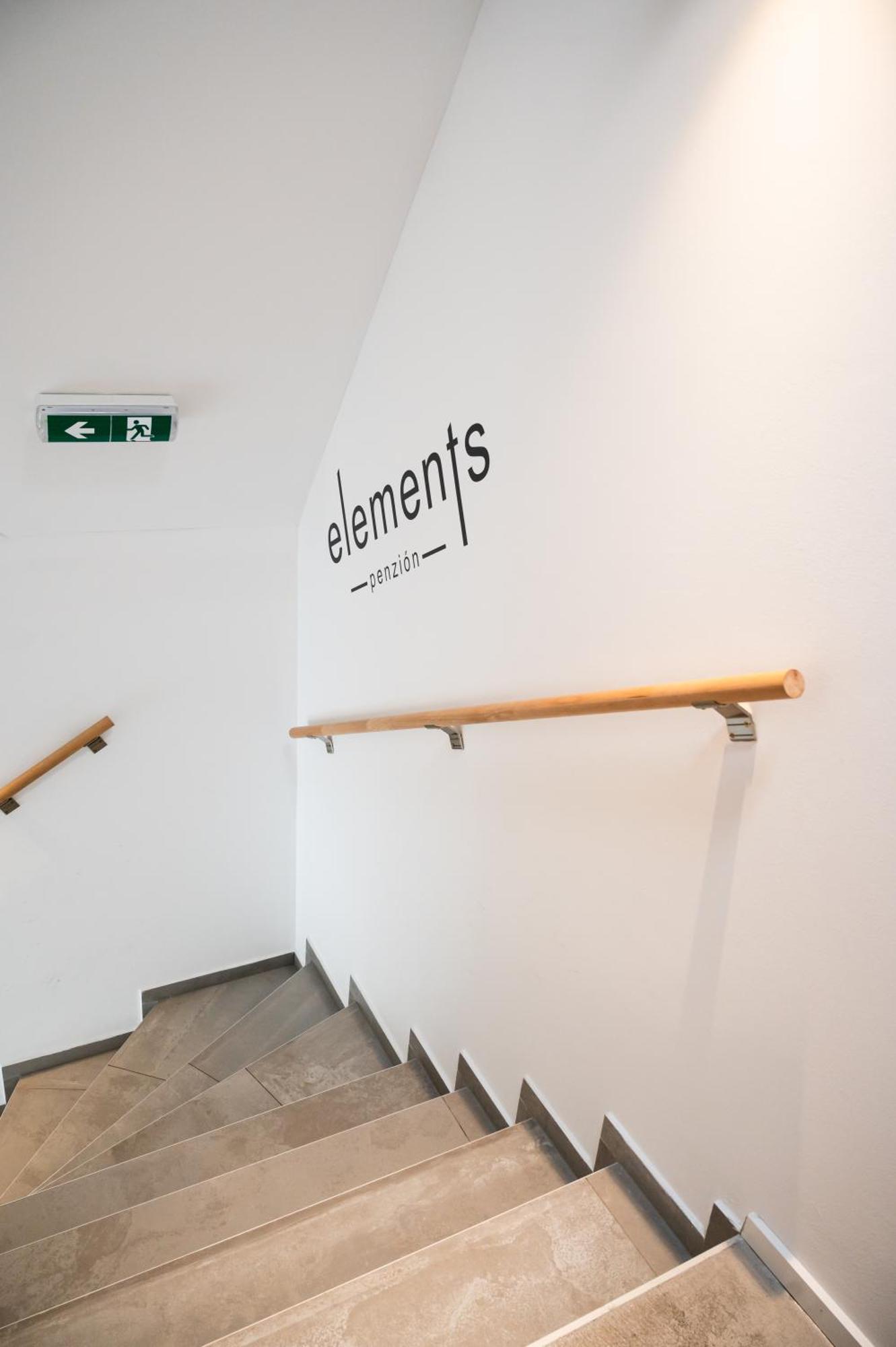 Penzion Elements Trnava Ngoại thất bức ảnh